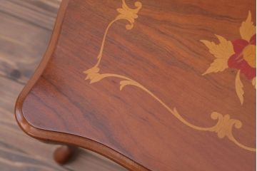 中古　イタリア製 おしゃれなデザインのサイドテーブル