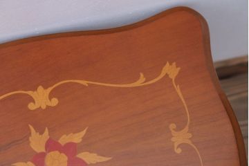 中古　イタリア製 おしゃれなデザインのサイドテーブル