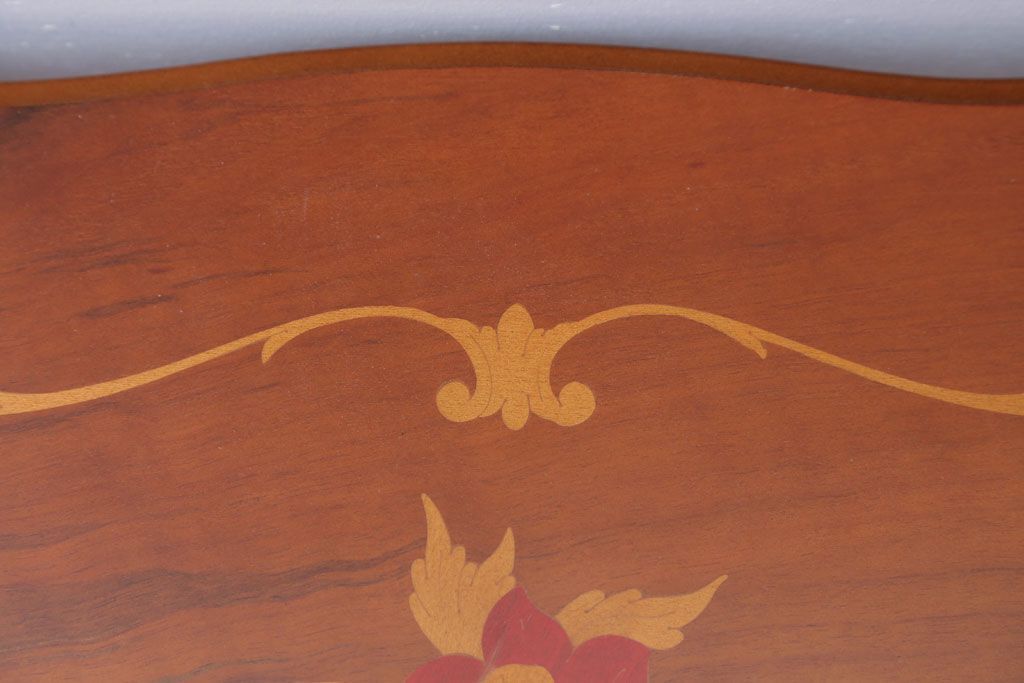 中古　イタリア製 おしゃれなデザインのサイドテーブル