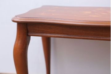 中古　イタリア製 おしゃれなデザインのサイドテーブル