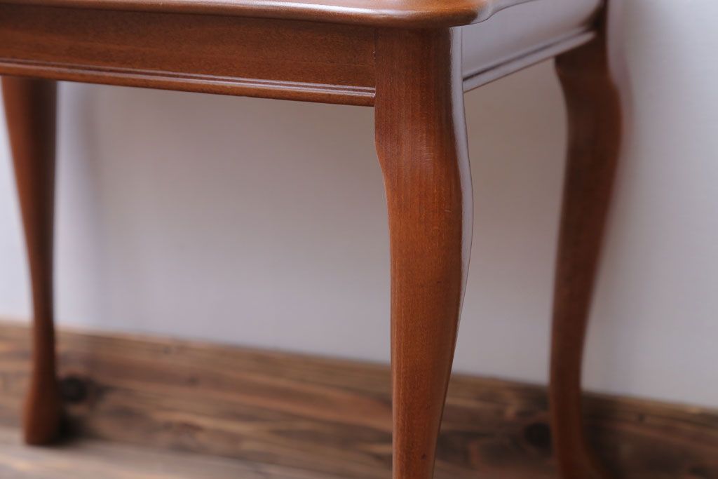 中古　イタリア製 おしゃれなデザインのサイドテーブル