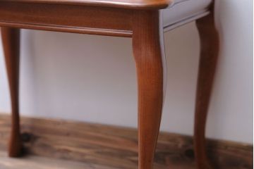 中古　イタリア製 おしゃれなデザインのサイドテーブル