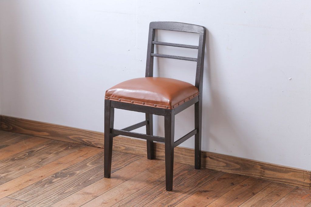 アンティーク家具　和製アンティーク　シックでおしゃれなチェア(1)