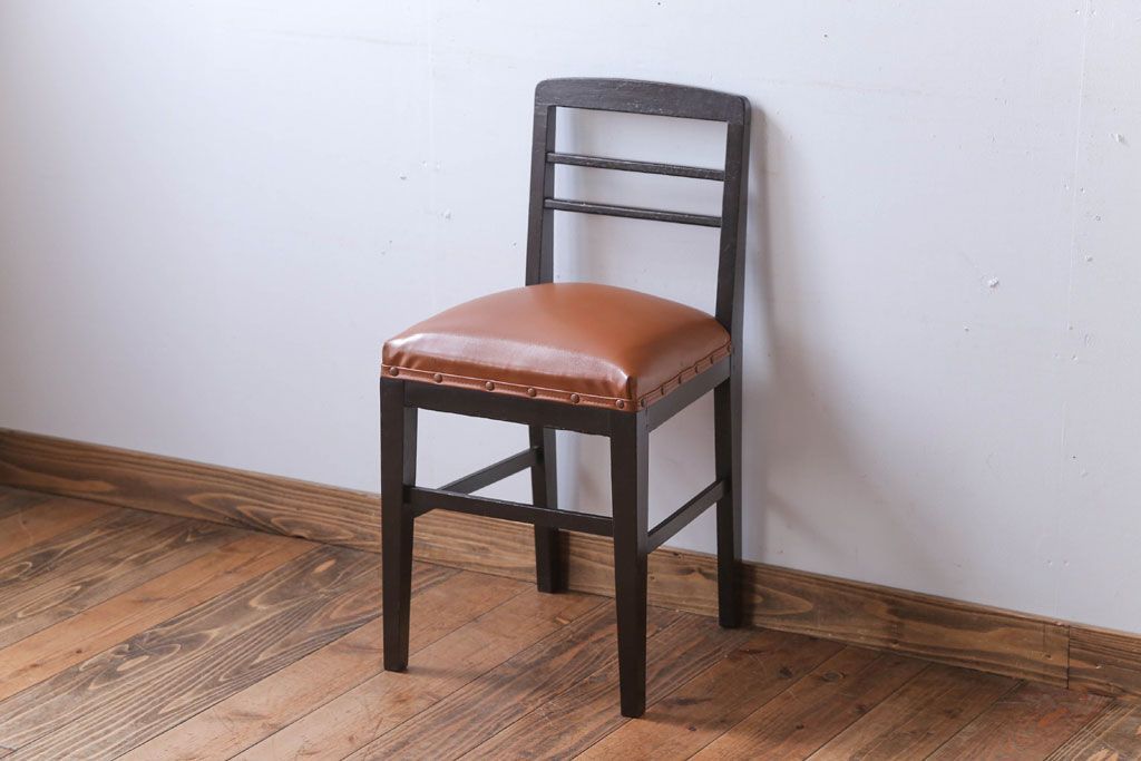 アンティーク家具　和製アンティーク　シックでおしゃれなチェア(2)