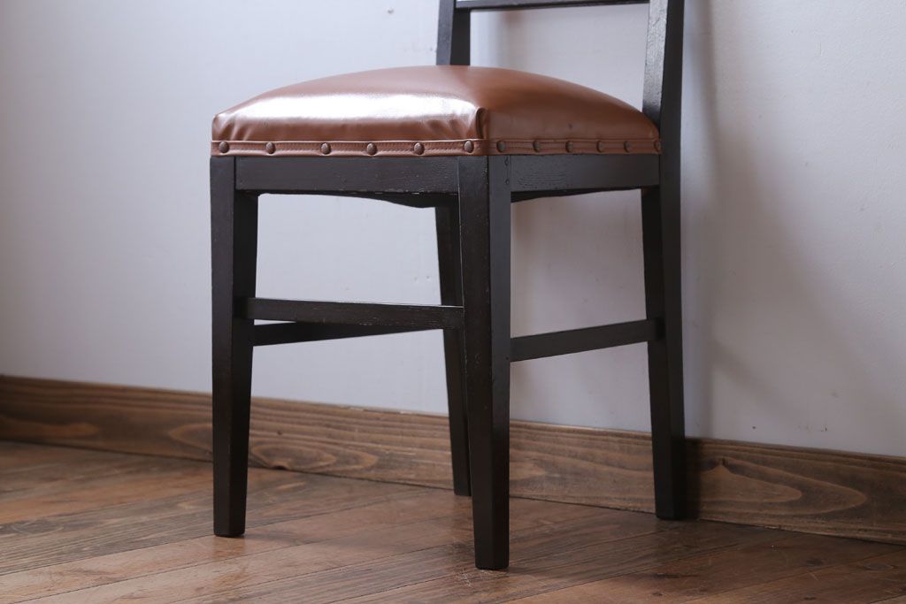 アンティーク家具　和製アンティーク　シックでおしゃれなチェア(2)