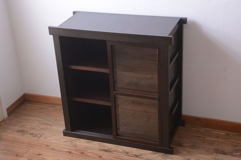 アンティーク家具　古民具・骨董　珍品!小振りな水屋戸棚