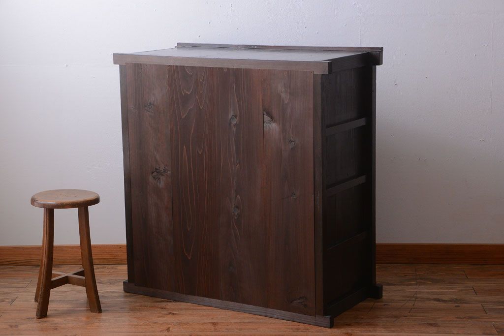 アンティーク家具　古民具・骨董　珍品!小振りな水屋戸棚