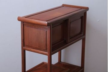 中古　民芸家具　小ぶりな唐木の飾り棚(茶棚)