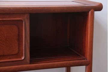 中古　民芸家具　小ぶりな唐木の飾り棚(茶棚)