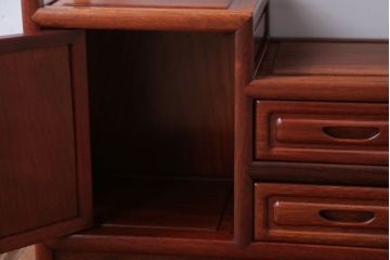 中古　民芸家具　小ぶりな唐木の飾り棚(茶棚)