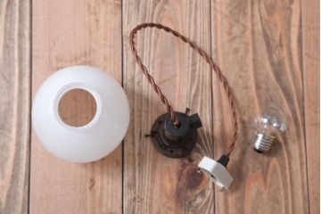 アンティーク　シンプルでおしゃれな吊り下げ天井照明(2)