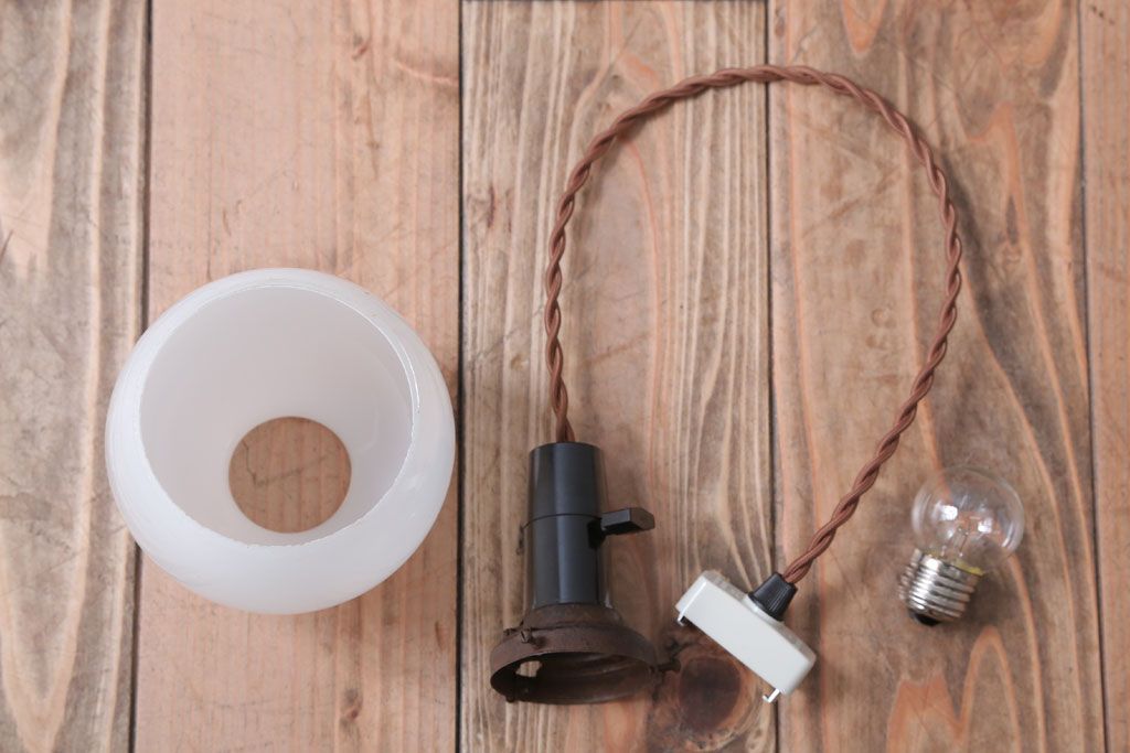 アンティーク　シンプルでおしゃれな吊り下げ天井照明(2)