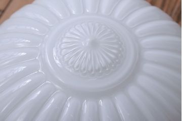 中古　アンティーク調　白いブラケットがかわいいおしゃれな電笠天井照明