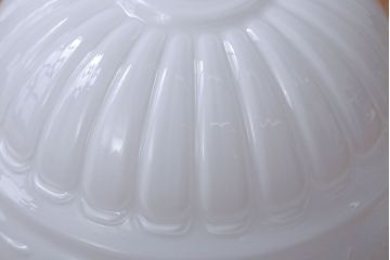 中古　アンティーク調　白いブラケットがかわいいおしゃれな電笠天井照明