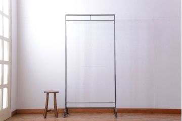 ラフジュ工房オリジナル　シンプルなアイアンハンガーラック【小】(1)