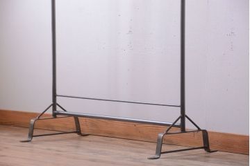 ラフジュ工房オリジナル　シンプルなアイアンハンガーラック【小】(1)