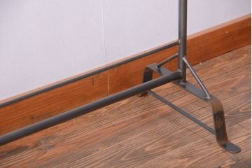 ラフジュ工房オリジナル　シンプルなアイアンハンガーラック【小】(1)