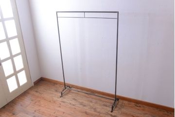 アンティーク雑貨　ラフジュ工房オリジナル　シンプルなアイアンハンガーラック【大】