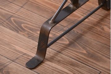 アンティーク雑貨　ラフジュ工房オリジナル　シンプルなアイアンハンガーラック【大】