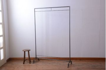 アンティーク雑貨　ラフジュ工房オリジナル　シンプルなアイアンハンガーラック【大】