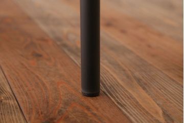 アンティーク家具　天板無垢材のバッグホルダー付きドーナツ型テーブル(4台セット、丸テーブル、円テーブル、鉄脚テーブル)