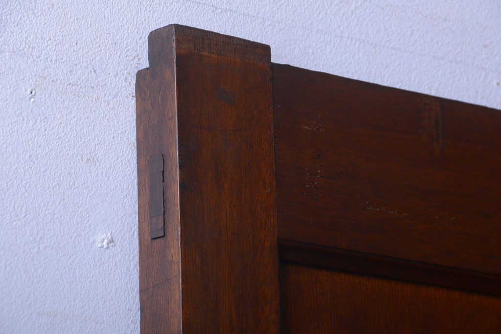 和製アンティーク　洋風な木製引き戸(板戸)