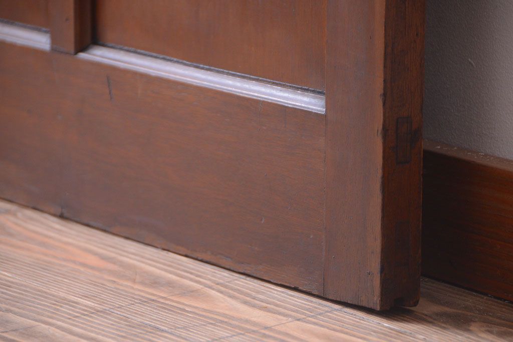 和製アンティーク　洋風な木製引き戸(板戸)