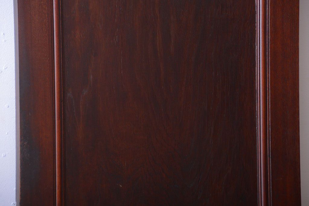 和製アンティーク　シックな深い色合いのドア