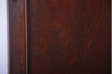 和製アンティーク　シックな深い色合いのドア