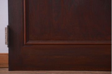 和製アンティーク　シックな深い色合いのドア