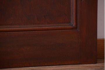 和製アンティーク　シックな深い色合いのドア