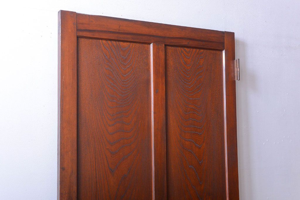 古民具・骨董　重厚な太い框の高級アンティークドア