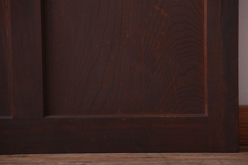 古民具・骨董　重厚な太い框の高級アンティークドア