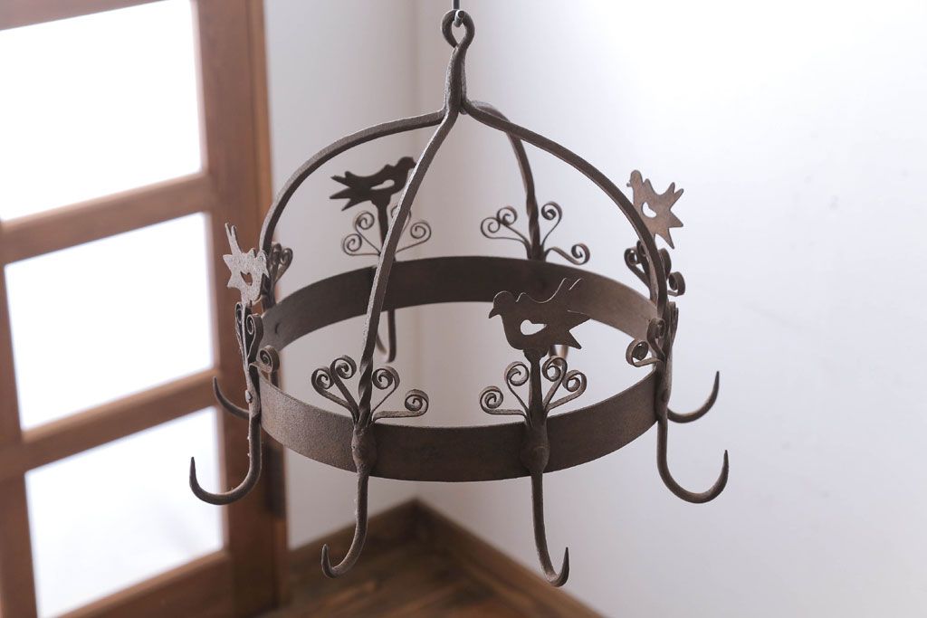アンティーク雑貨　アンティーク調　かわいいアイアン吊り下げ円型フック