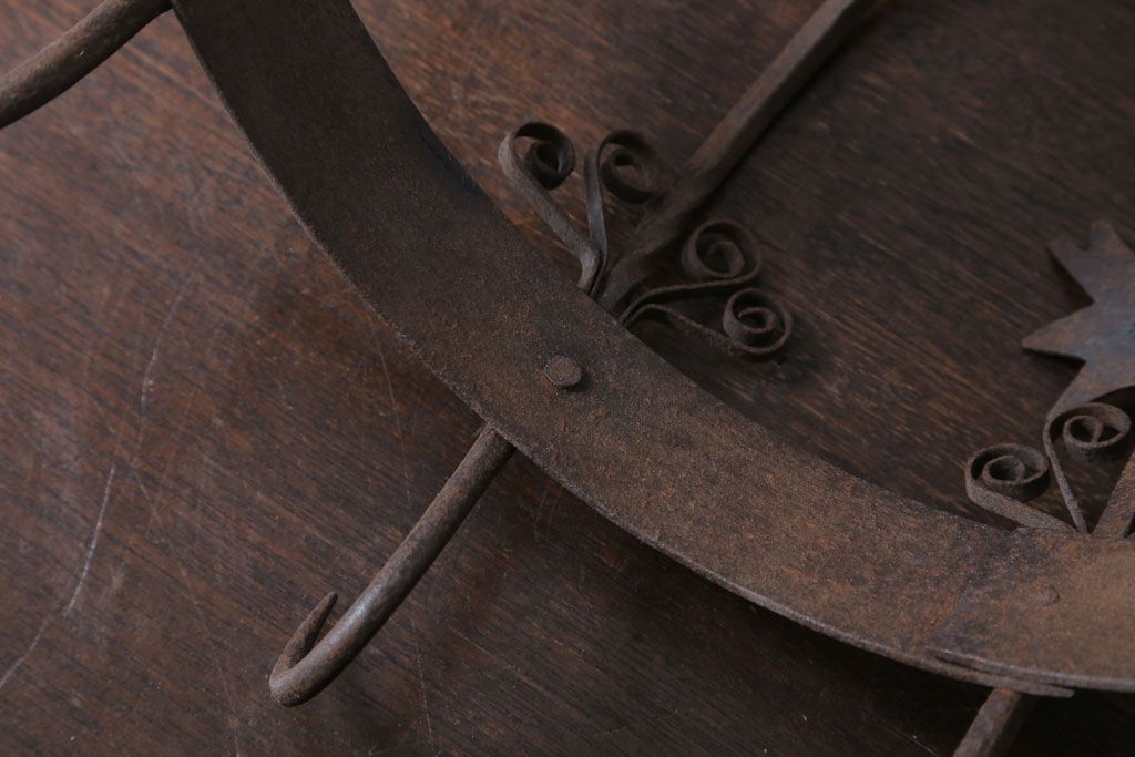 アンティーク雑貨　アンティーク調　かわいいアイアン吊り下げ円型フック