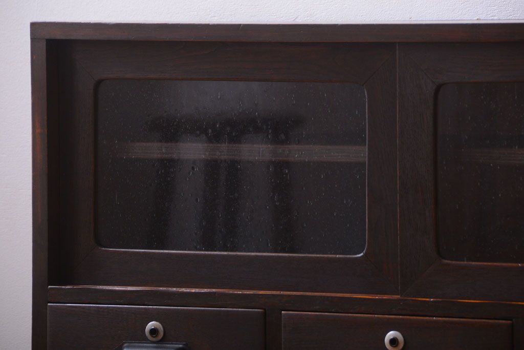 アンティーク家具　アンティーク　気泡ガラス入り鉄脚ローボード