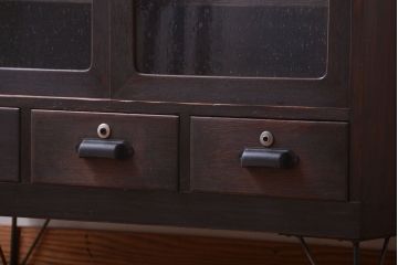 アンティーク家具　アンティーク　気泡ガラス入り鉄脚ローボード