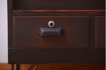 アンティーク家具　アンティーク　気泡ガラス入り鉄脚ローボード