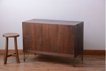 アンティーク家具　アンティーク　気泡ガラス入り鉄脚ローボード