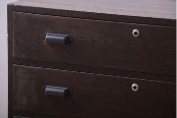 アンティーク家具　アンティーク　前面栗材の鉄脚付きローチェスト(ローボード)