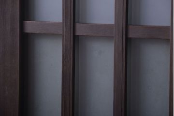 アンティーク　格子デザインがおしゃれなフィックス窓(明り取り・スリット窓)(1)