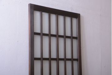 アンティーク　格子デザインがおしゃれなフィックス窓(明り取り・スリット窓)(1)