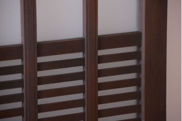 アンティーク　格子デザインがおしゃれなフィックス窓(明り取り・スリット窓)(1)