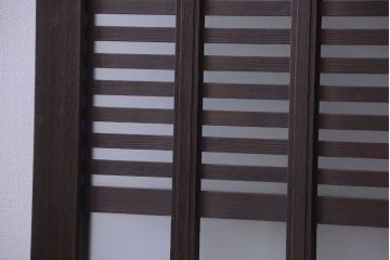 アンティーク　格子デザインがおしゃれなフィックス窓(明り取り・スリット窓)(1)