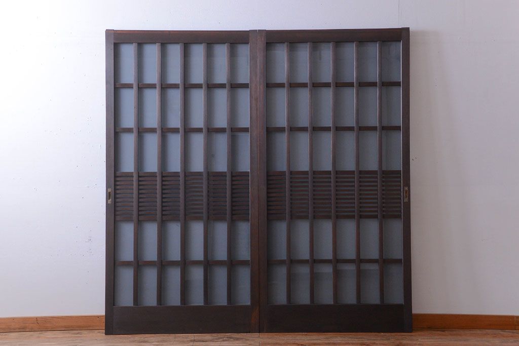 アンティーク　背のたかい格子デザインが和風なガラス戸2枚セット