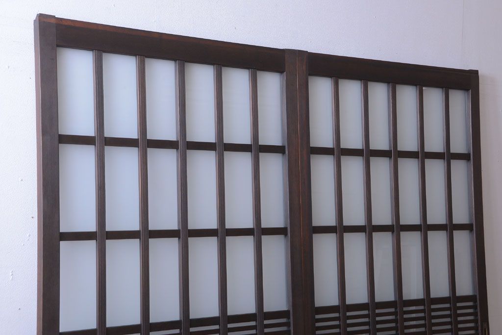 アンティーク　背のたかい格子デザインが和風なガラス戸2枚セット