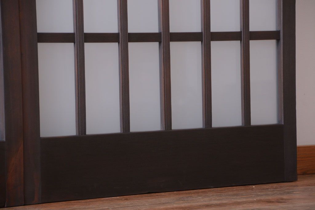 アンティーク　背のたかい格子デザインが和風なガラス戸2枚セット