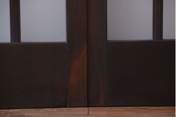 アンティーク　背のたかい格子デザインが和風なガラス戸2枚セット