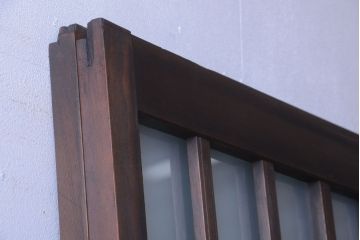 アンティーク　背のたかい格子デザインが和風なガラス戸2枚セット