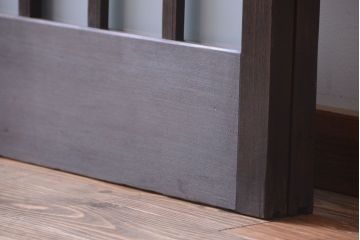 アンティーク　背のたかい格子デザインが和風なガラス戸2枚セット